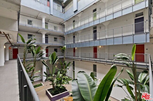 Building Photo - 200 N San Fernando Rd