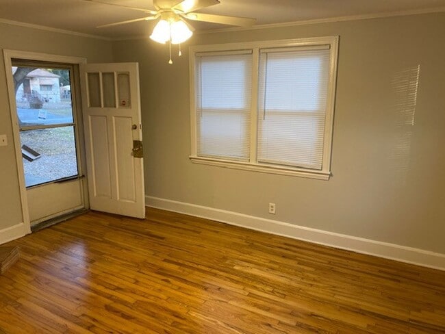 Building Photo - Rosewood Bungalow