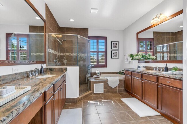 Building Photo - 4038 NW 85th Ave