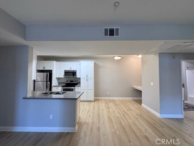 Building Photo - 41410 Juniper St