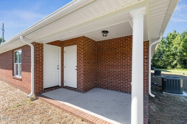 Building Photo - 597 Pendergraft Rd