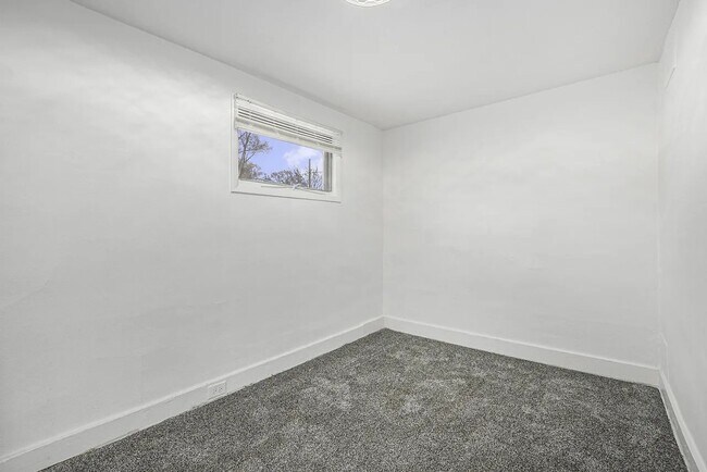 Building Photo - 1187 Langeland Ave