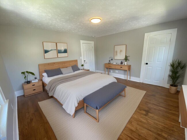 Building Photo - Fully Remodeled 3Bedroom House!