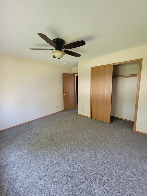 Building Photo - 1106 Greenview St