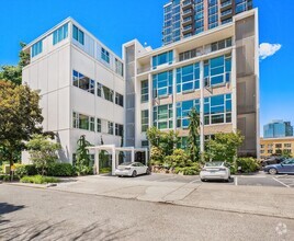 Building Photo - Beautiful Mid Century Modern Condo in Tali...