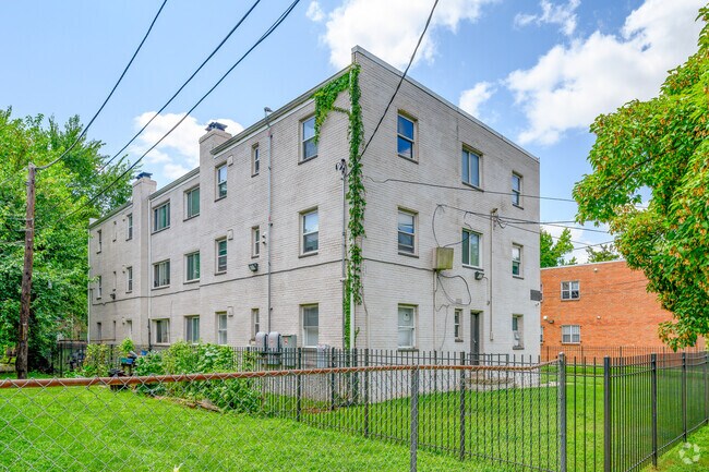 Alternate - Yuma Street Apartments