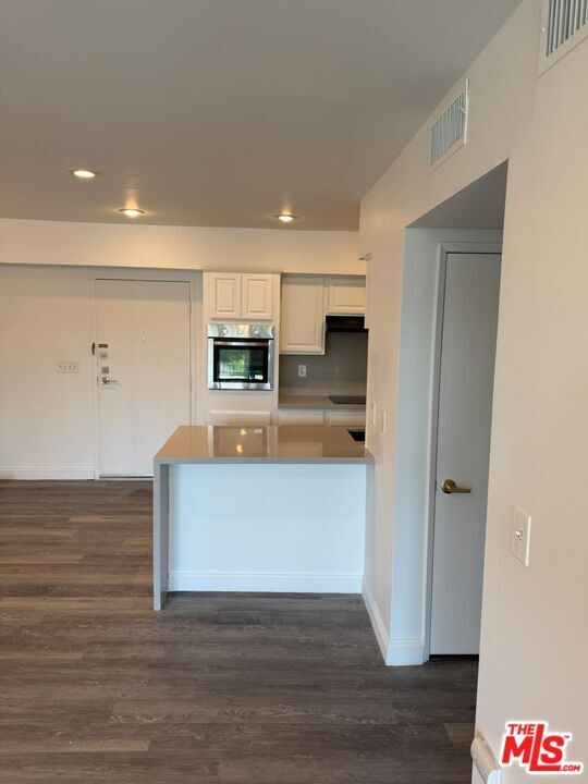 Building Photo - 1351 N Crescent Heights Blvd