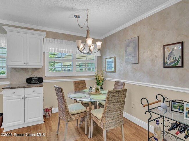 Building Photo - 8 Vista Palm Ln