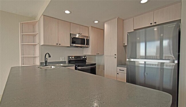 Building Photo - 4015 Bayshore Blvd