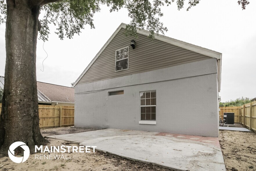 Building Photo - 1534 Brookebridge Dr