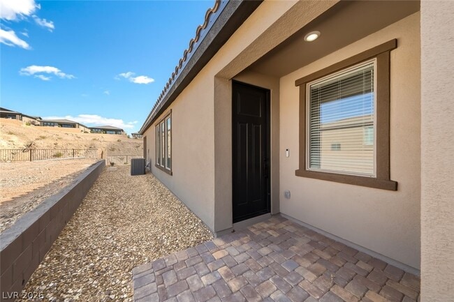 Building Photo - 38 Crimson Cactus Ave