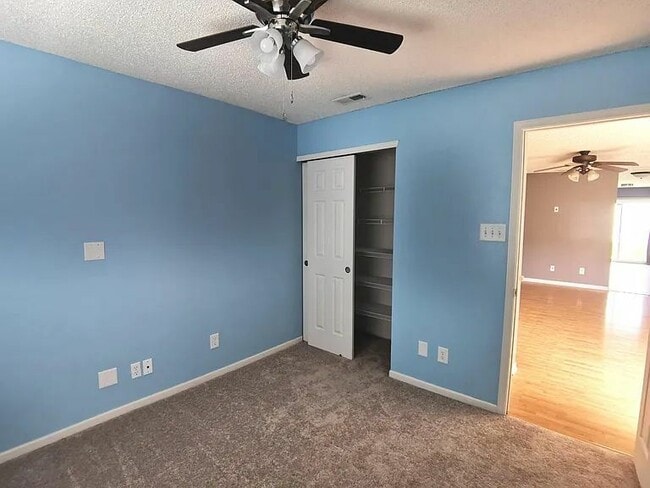Building Photo - 3411 Summer Breeze Cir