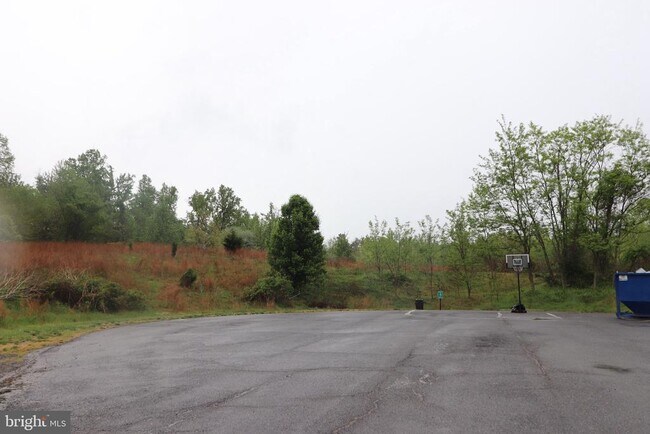 Building Photo - 104 Stingray Ct