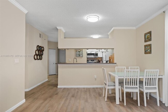 Building Photo - 17125 N Bay Rd