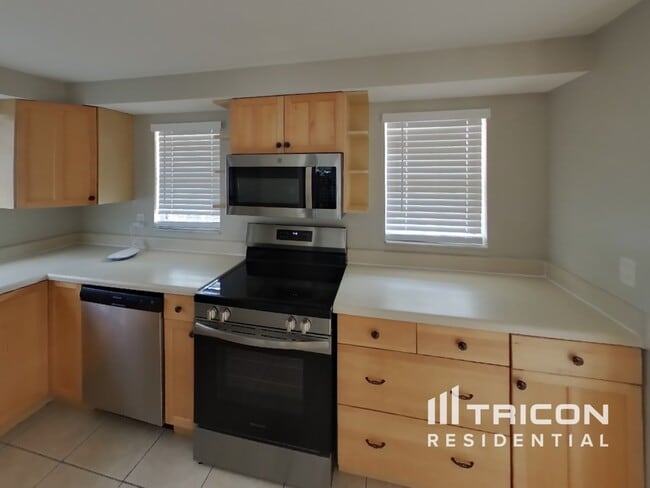 Building Photo - 3036 Regatta Dr