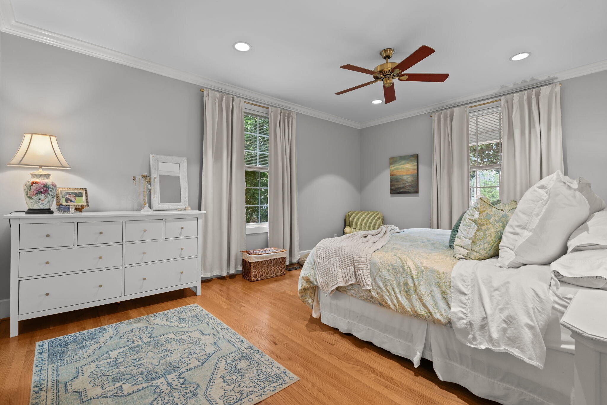 Building Photo - 2050 Midland Rd