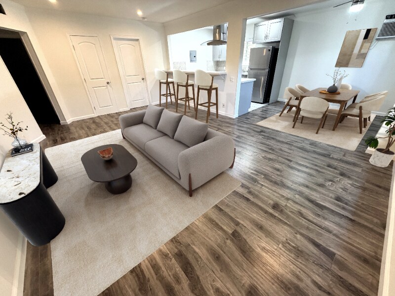 Building Photo - 1040 N Sierra Bonita Ave