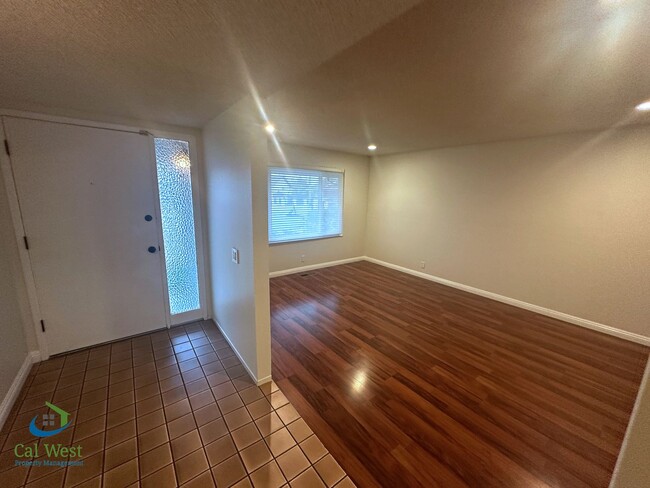 Building Photo - $4095 - Beautiful Remodeled Home on Cul-de...