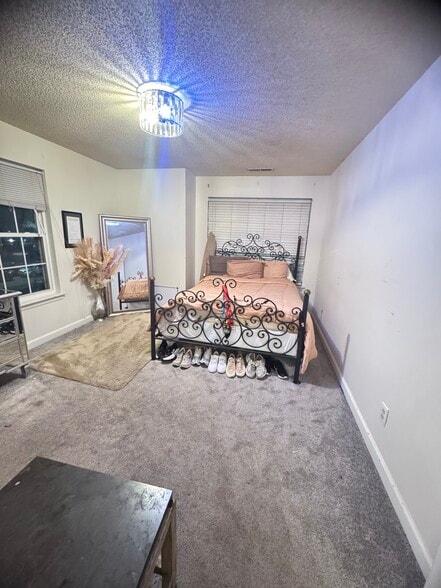 Building Photo - 414 Delaware Ave