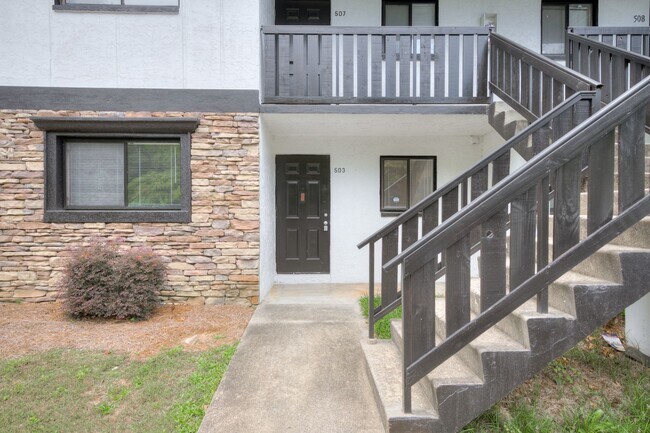 Building Photo - 503 Windsong Cir