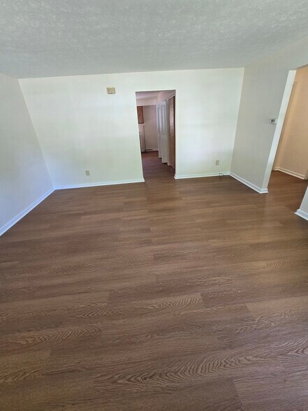 Building Photo - 941 Wittenberg Dr