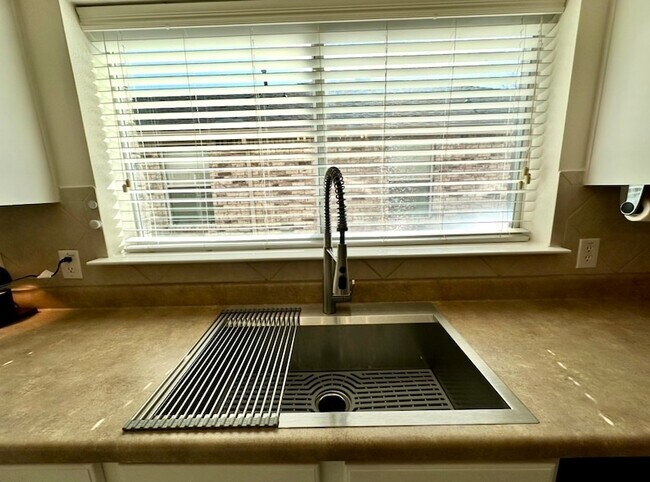 Building Photo - 224 Mulberry Dr