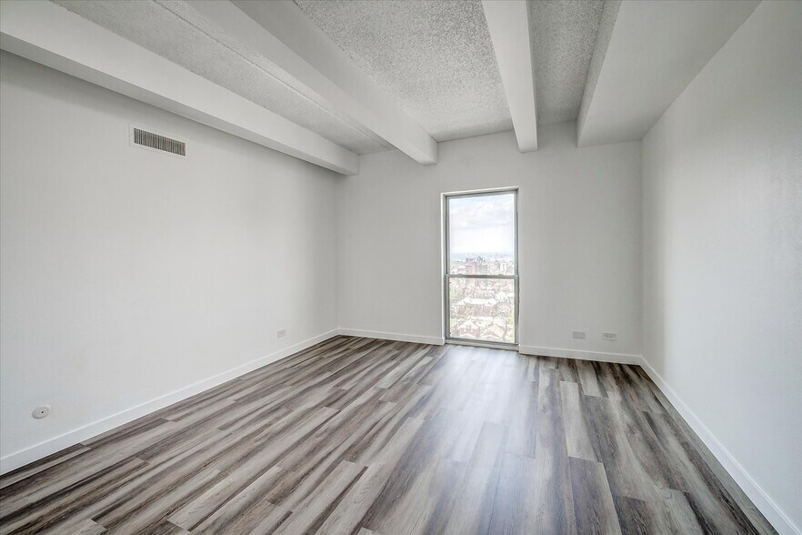 Building Photo - 130 N Pearl St