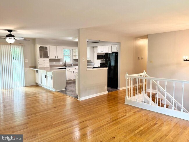 Building Photo - 36 Seneca Terrace