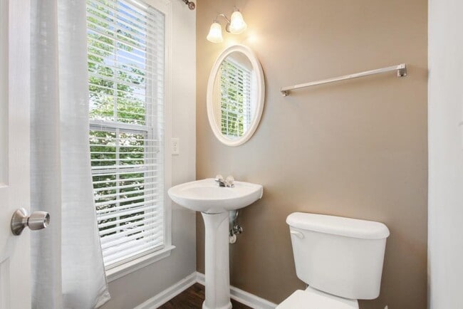 Building Photo - 3563 Views Trce