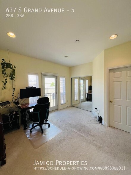 Building Photo - 637 S Grand Ave