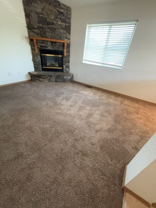 Building Photo - 208 Bentley Park Loop