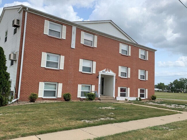 Primary Photo - 875 26th St