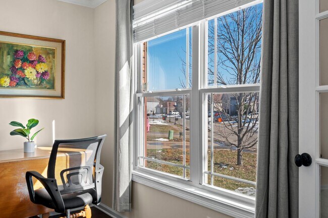 Building Photo - Spacious Living with a Private Primary Retreat!