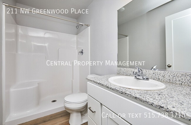 Building Photo - 211 NW Greenwood Pl