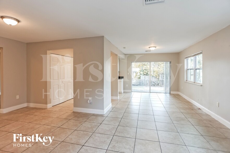 Building Photo - 9231 SW 204th Terrace