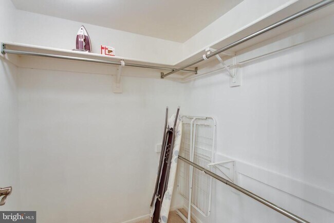 Building Photo - 1808 Old Meadow Rd