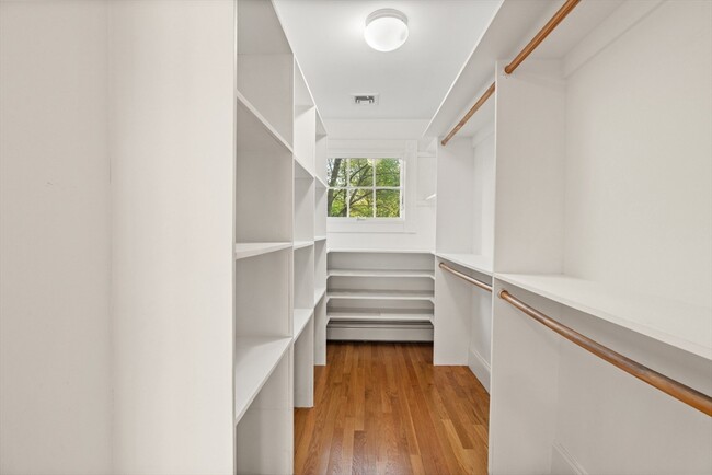 Building Photo - 62 Harding Rd