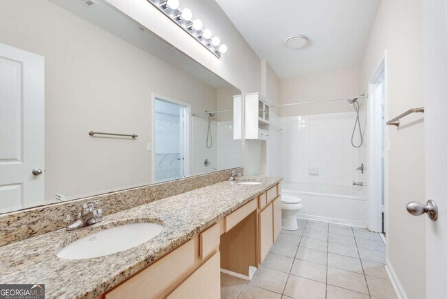 Building Photo - 821 Ralph McGill Blvd NE