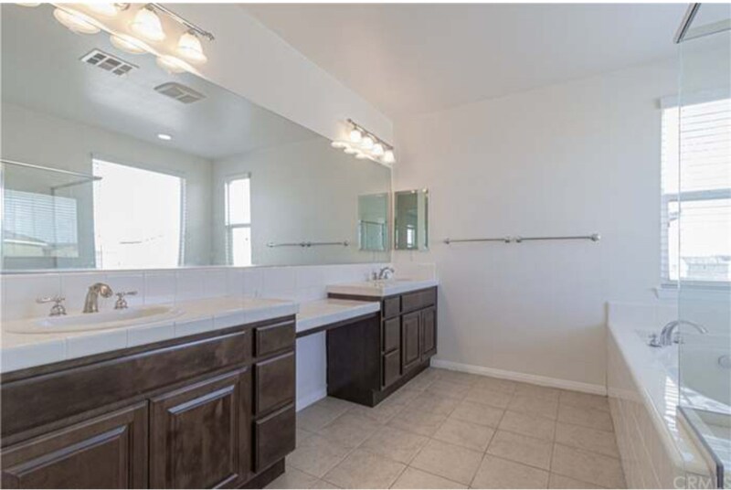 Building Photo - 12983 Leawood St