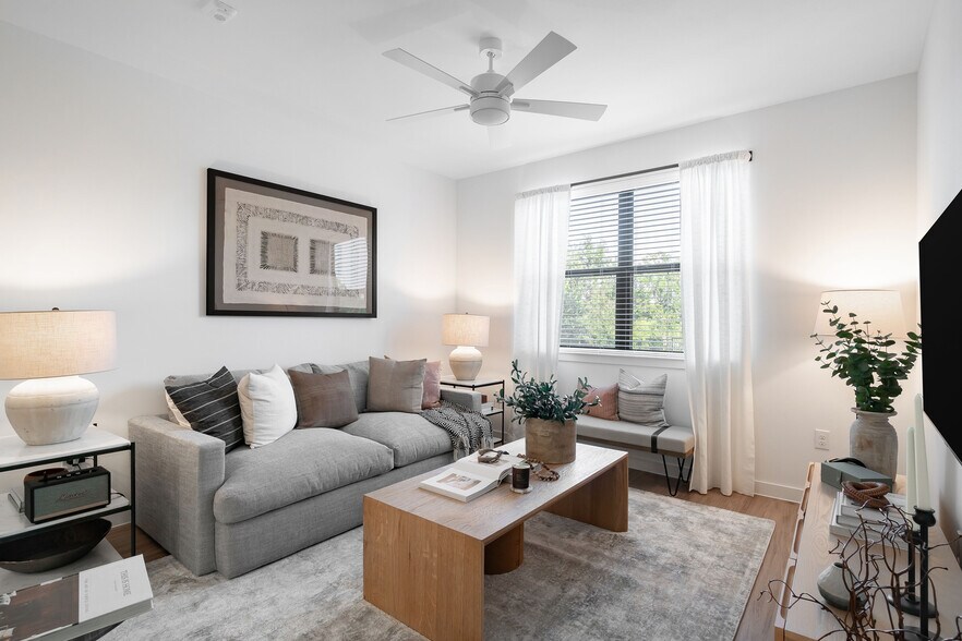 Building Photo - Citizen House Bergstrom