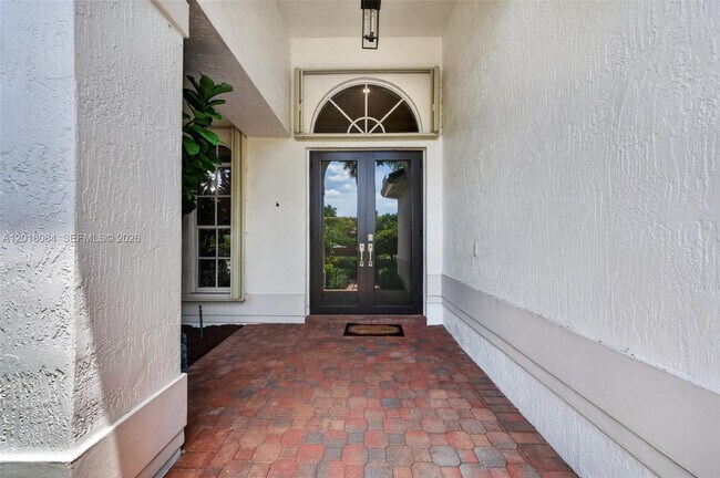 Building Photo - 2538 Montclaire Ct