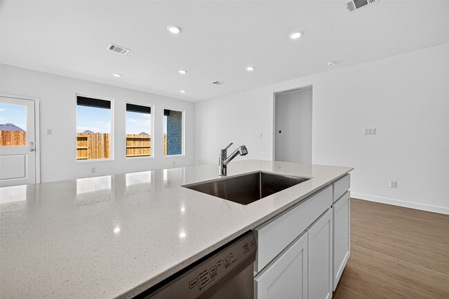 Building Photo - 3028 Avenida Sonoma Dr