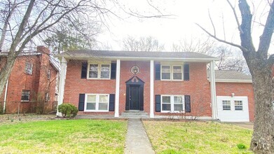 Building Photo - Renovated in Nashville 3/1.5 Brick Home ov...