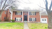 Building Photo - Renovated in Nashville 3/1.5 Brick Home ov...