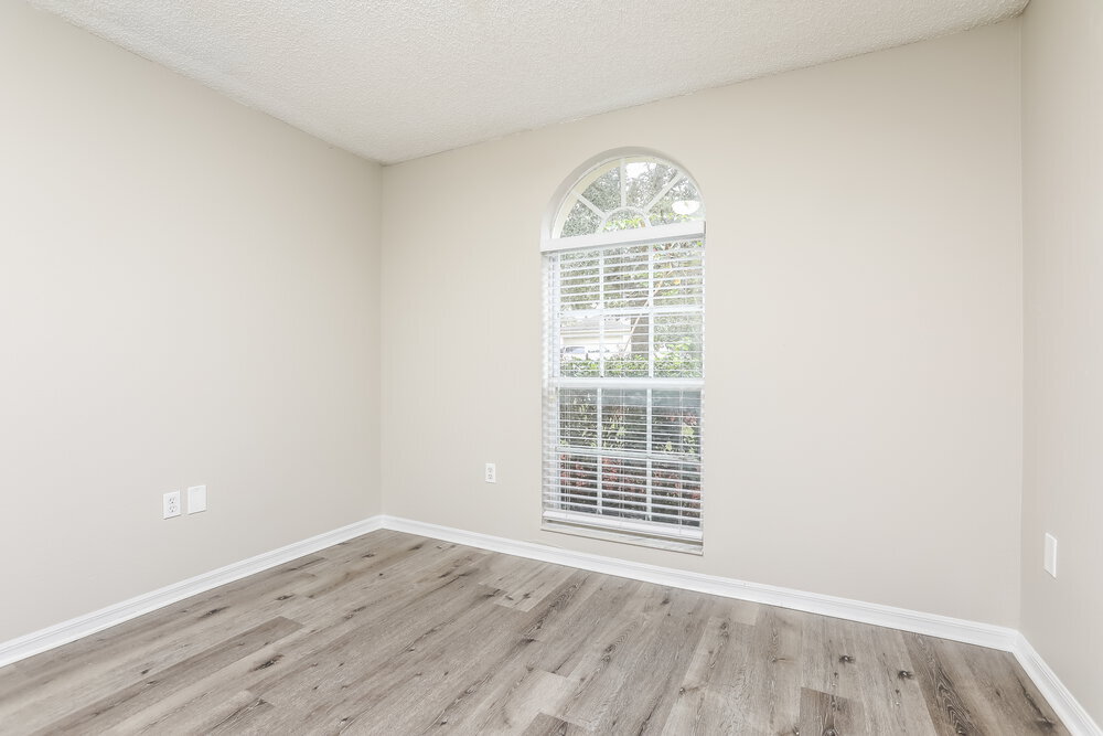 Building Photo - 25223 Ironwedge Dr