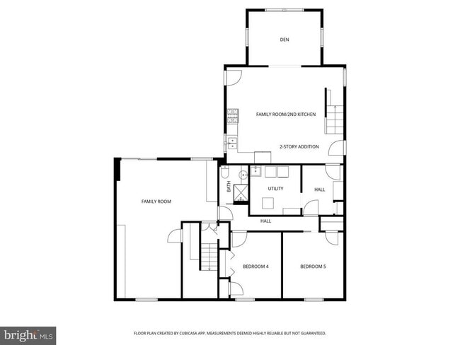 Building Photo - 2046 Greenwich St