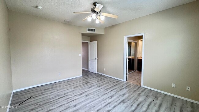 Building Photo - 3537 Tierra Vergel Dr