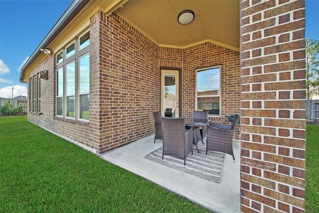 Building Photo - 11030 Sarah Bluff Ln