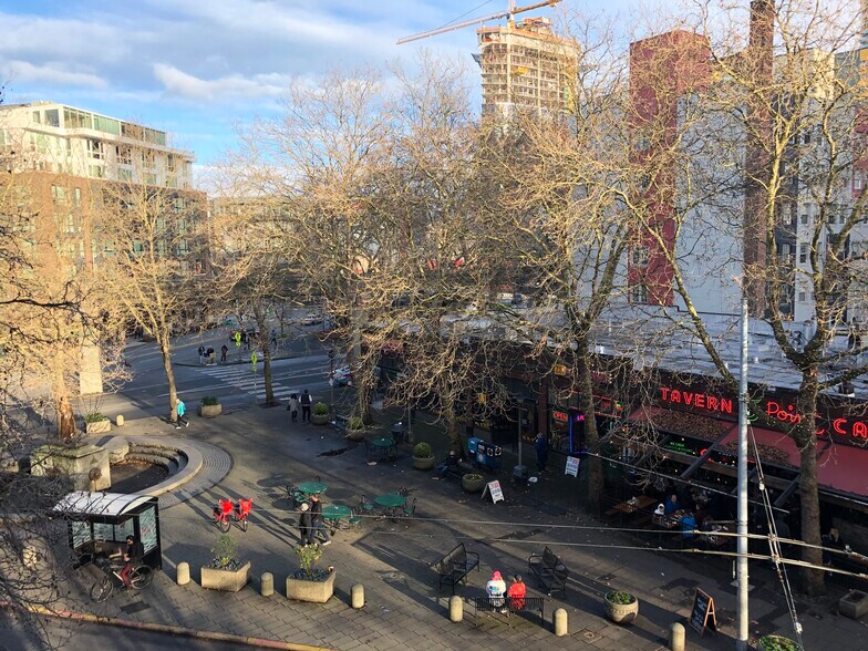 Building Photo - 2700 4th Ave