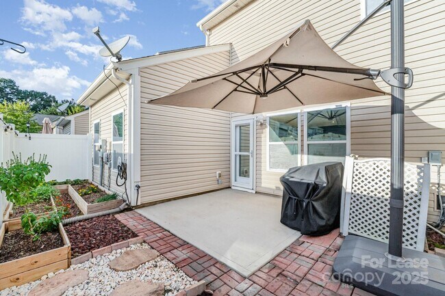 Building Photo - 3917 Bighorn Wy